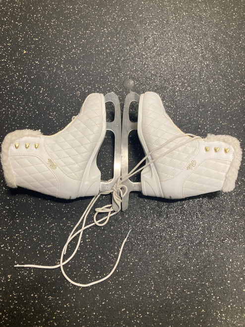 Vist Large View of Product Image Which is Used NORDWAY WomensFigure Skate White Senior 7.5