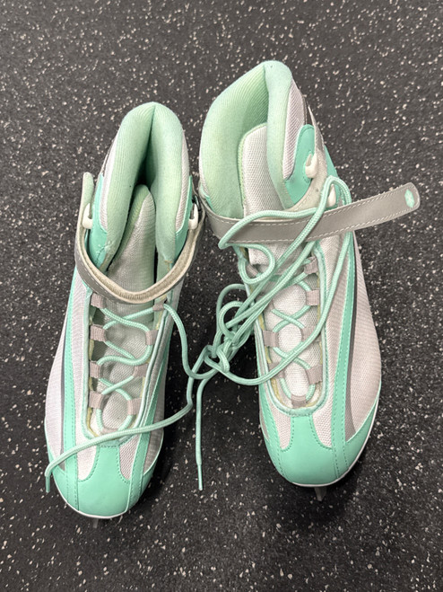 Vist Large View of Product Image Which is Used DBX SKATES WomensFigure Skate White Senior 7