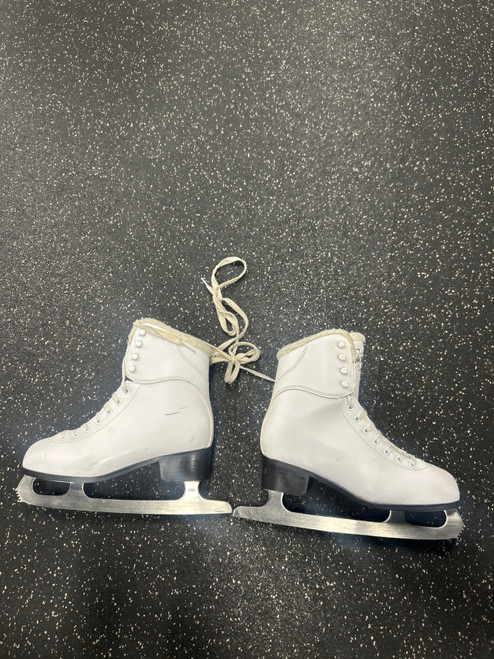 Vist Large View of Product Image Which is Used Jackson SOFT SKATE WomensFigure Skate White Senior 7