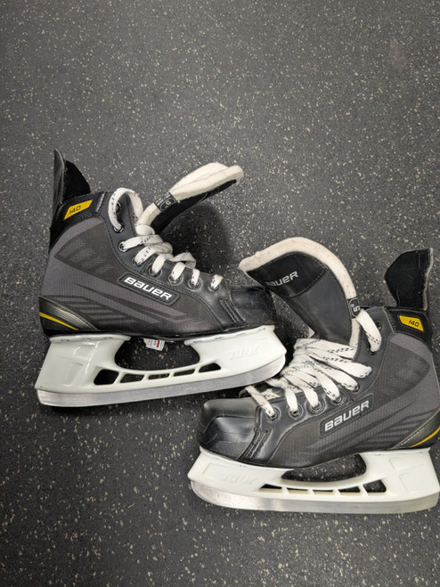 Vist Large View of Product Image Which is Used Bauer 140 Senior Hockey Skate Senior 5