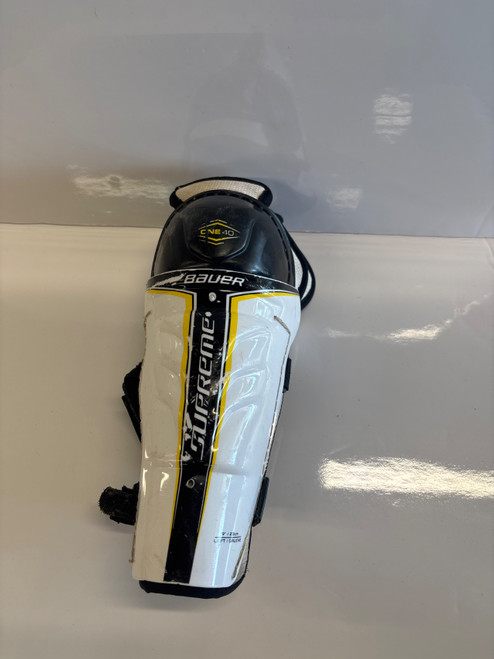 Vist Large View of Product Image Which is Used Bauer SUPREME ONE40 S/G Youth Shin Guards None 9"