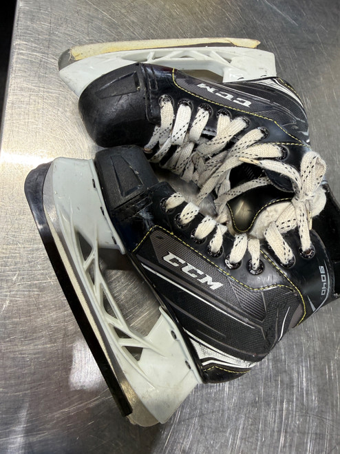 Vist Large View of Product Image Which is Used CCM TACKS 9040 Youth Hockey Skate Youth 12.0