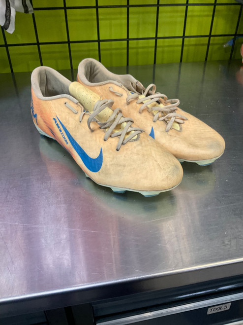 Vist Large View of Product Image Which is Used Nike AIR ZOOM Soccer Cleats Orange Senior 8