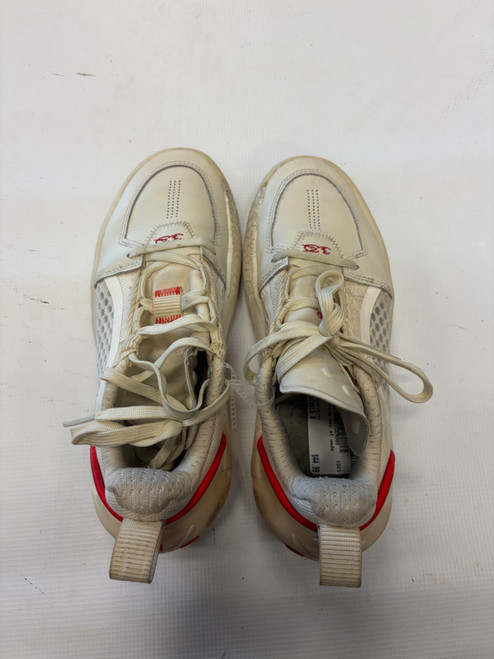 Vist Large View of Product Image Which is Used Basketball Shoes M White Senior 8