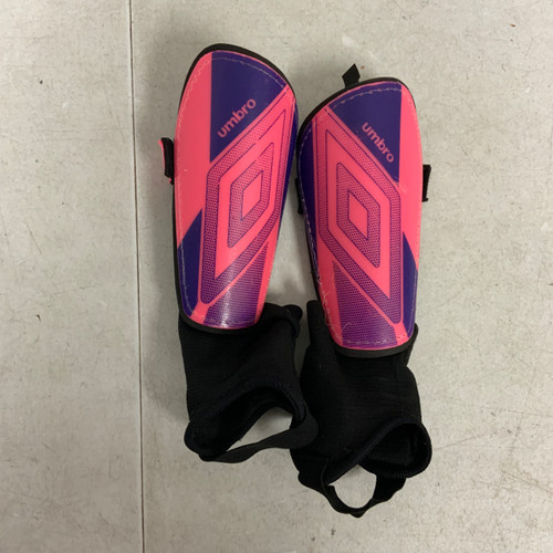 Vist Large View of Product Image Which is Used Umbro Soccer Shin Guards Youth Pink SM