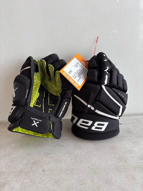 Vist Large View of Product Image Which is Used Bauer VAPOR VELOCITY Junior Gloves Black 10"
