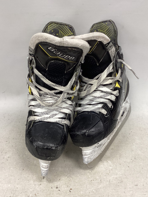 Vist Large View of Product Image Which is Used Bauer M40 Junior Hockey Skate Junior 02