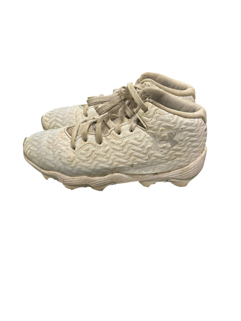 Vist Large View of Product Image Which is Used Under Armour Jr FB Cleats White Junior 03