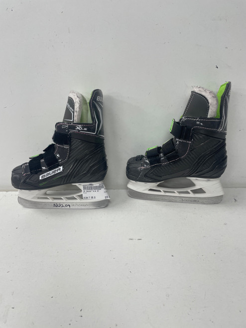 Vist Large View of Product Image Which is Used Bauer XLS Youth Hockey Skate Youth 08.0