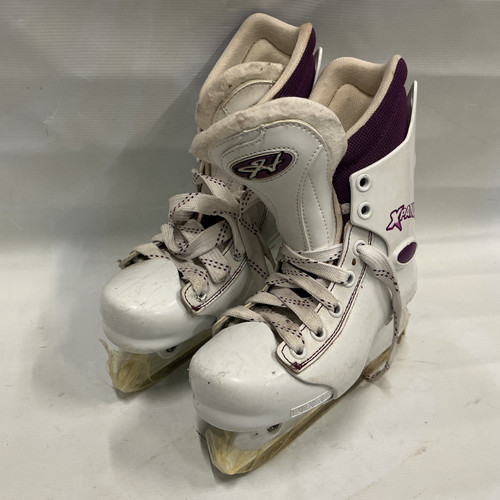 Vist Large View of Product Image Which is Used Hespeler XPANDER Girls Softboot Skate White Adjustable