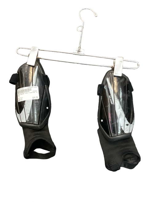 Vist Large View of Product Image Which is Used Nike Soccer Shin Guards Youth Black LG
