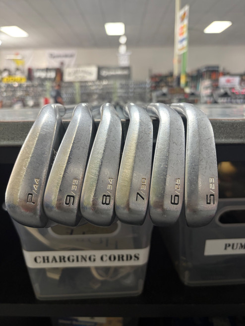 Vist Large View of Product Image Which is Used Cleveland CBX Mens Iron Set RH 5I-PW