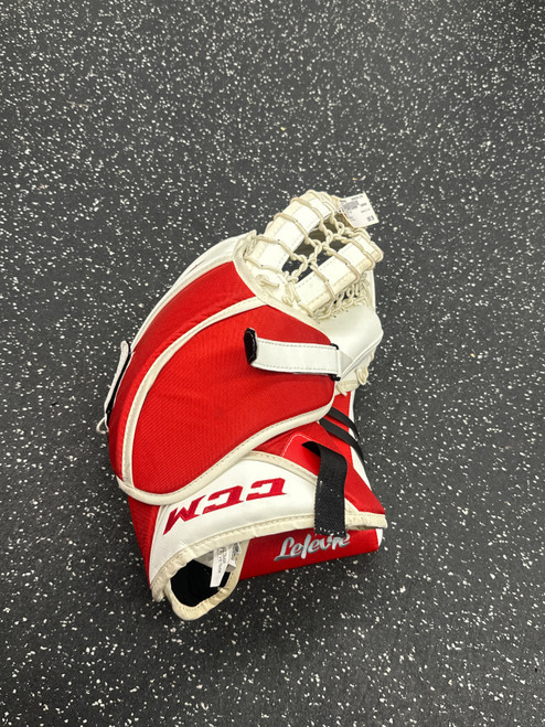 Vist Large View of Product Image Which is Used CCM E 4.9 Senior Goalie Catcher White