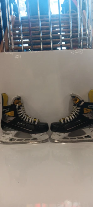 Vist Large View of Product Image Which is Used Bauer S37 Intermediate Hockey Skate Intermediate 6.5