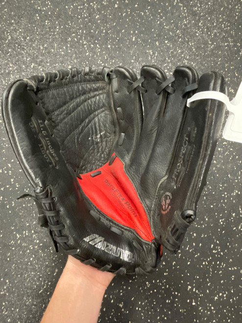 Vist Large View of Product Image Which is Used Mizuno GPT 1150Y1 BB/SB Glove RH Throw Black 11 1/2"