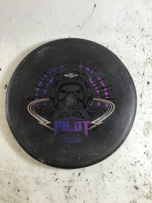 Vist Large View of Product Image Which is Used Streamline ELECTRON PILOT Disc Golf Putter Black 168g