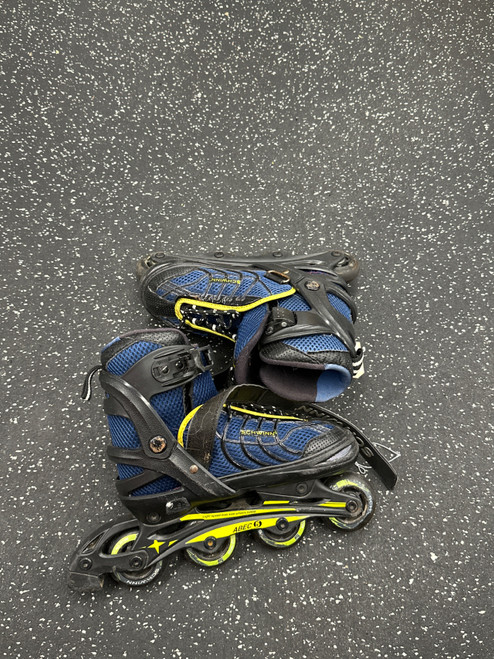Vist Large View of Product Image Which is Used Schwinn ADJUSTABLE 1-4 Junior Rec Fitness Skates None Adjustable