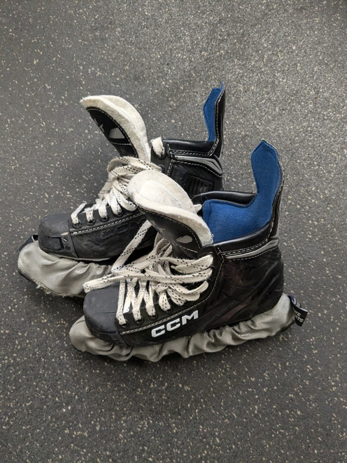 Vist Large View of Product Image Which is Used CCM NEXT Junior Hockey Skate Junior 04