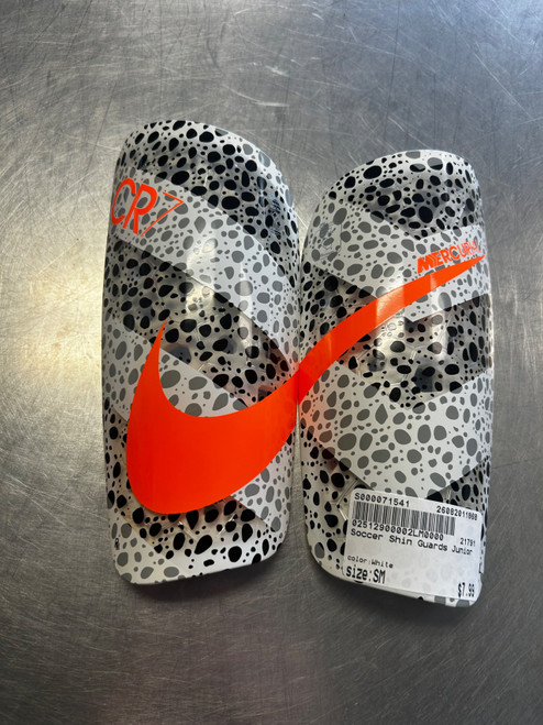 Vist Large View of Product Image Which is Used Soccer Shin Guards Junior White SM