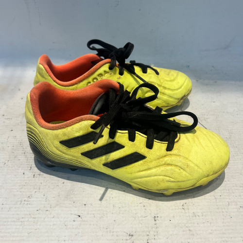 Vist Large View of Product Image Which is Used Adidas Soccer Cleats Yellow Youth 12.0