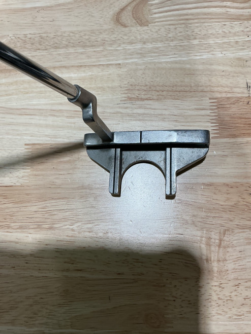 Vist Large View of Product Image Which is Used Odyssey CRIMSON SERIES 770 Mens Putter RH