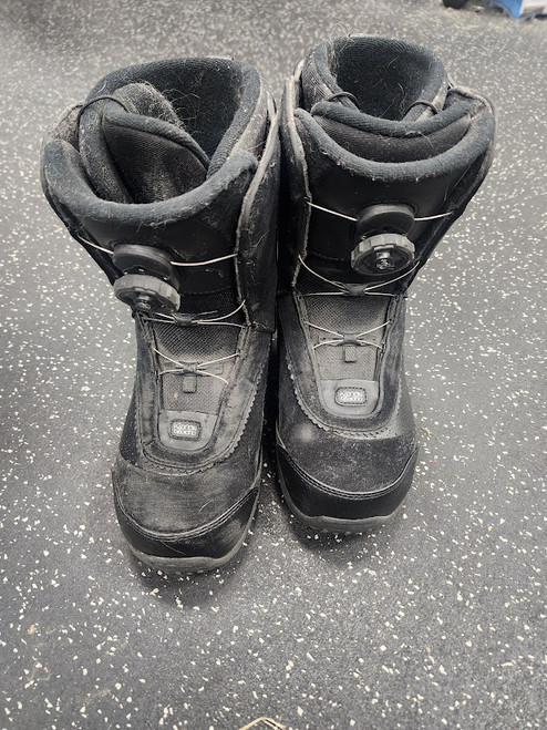Vist Large View of Product Image Which is Used K2 HAUEN Womens Snowboard Boots Black Senior 10