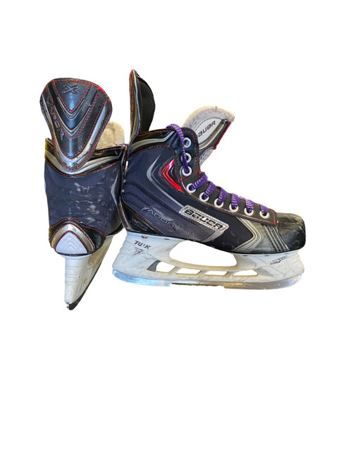Vist Large View of Product Image Which is Used Bauer X30 Intermediate Hockey Skate Intermediate 4.0