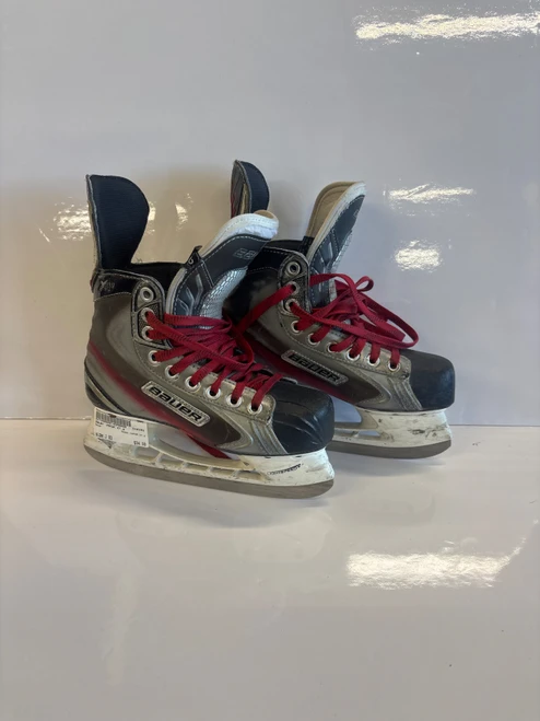 Vist Large View of Product Image Which is Used Bauer VAPOR X7.0 Junior Hockey Skate Junior 02