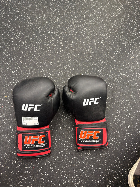 Vist Large View of Product Image Which is Used UFC Boxing Gloves Black Senior