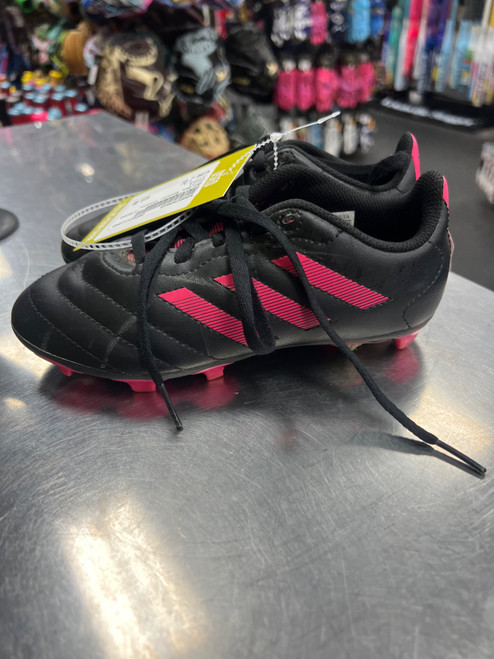 Vist Large View of Product Image Which is Used Adidas Soccer Cleats Pink Junior 01