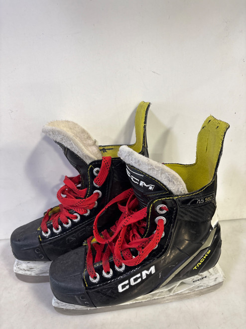 Vist Large View of Product Image Which is Used CCM TACKS AS 560 Junior Hockey Skate Junior 03