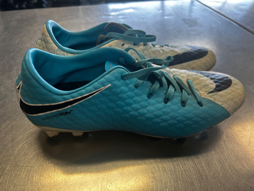 Vist Large View of Product Image Which is Used Nike Soccer Cleats White Senior 9