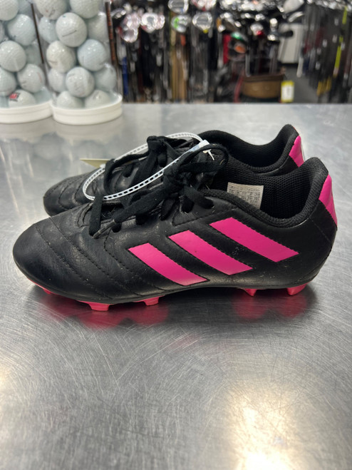 Vist Large View of Product Image Which is Used Adidas Soccer Cleats Pink Junior 02