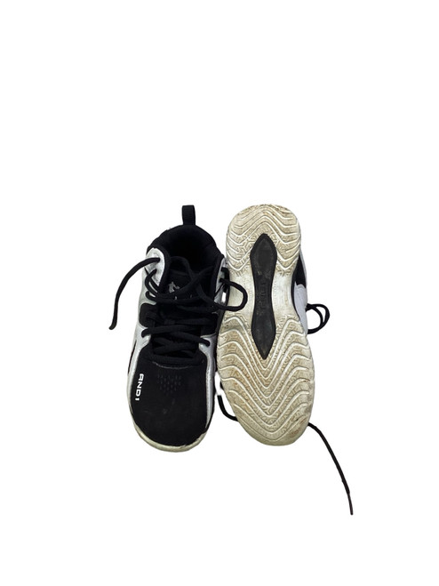 Vist Large View of Product Image Which is Used And1 Basketball Shoes Y Black Junior 02
