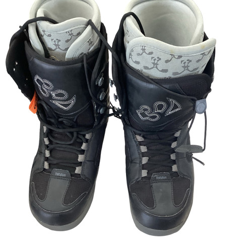 Vist Large View of Product Image Which is Used ThirtyTwo BOOTS Mens Snowboard Boots Black Senior 13