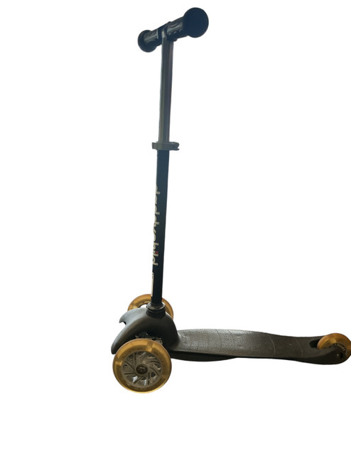 Vist Large View of Product Image Which is Used DADDYCHILD Scooter Black