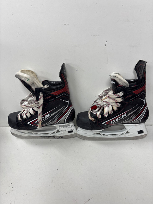 Vist Large View of Product Image Which is Used CCM JETSPEED XTRA PRO Junior Hockey Skate Junior 02.5