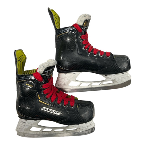 Vist Large View of Product Image Which is Used Bauer IGNITE PRO Youth Hockey Skate Youth 11.0