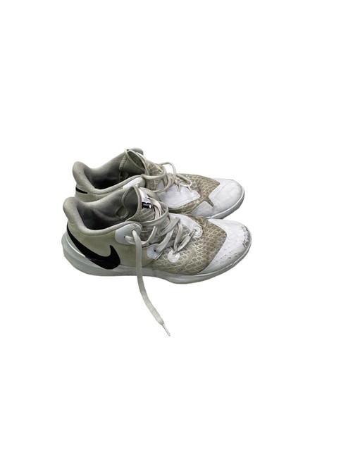 Vist Large View of Product Image Which is Used Nike VB Shoes Adult White Senior 9