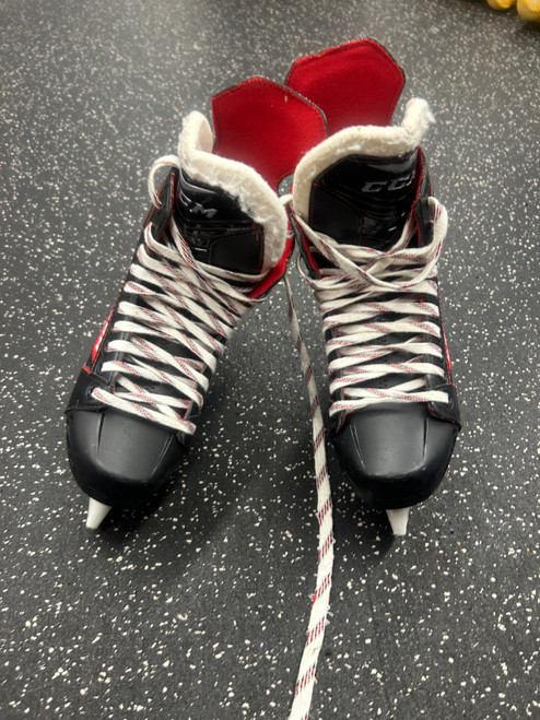 Vist Large View of Product Image Which is Used CCM JETSPEED 260 Senior Hockey Skate Senior 6