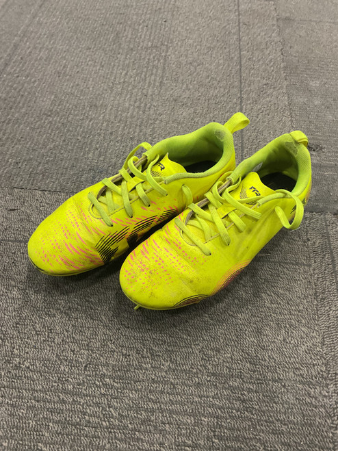 Vist Large View of Product Image Which is Used Puma FTR Soccer Cleats Yellow Junior 03