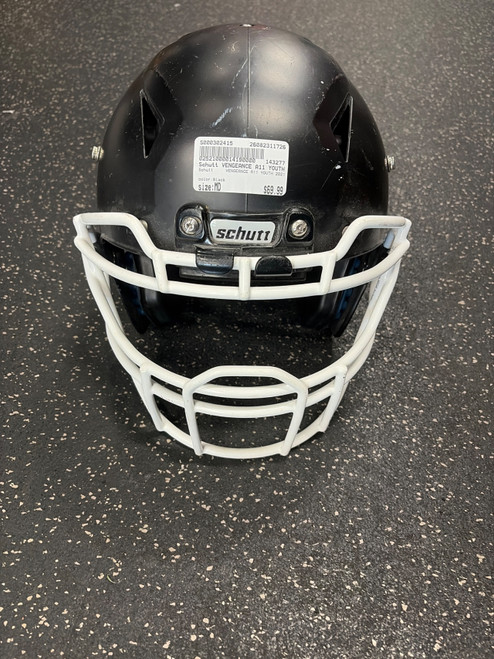 Vist Large View of Product Image Which is Used Schutt VENGEANCE A11 YOUTH 2021 FB Helmet Black MD