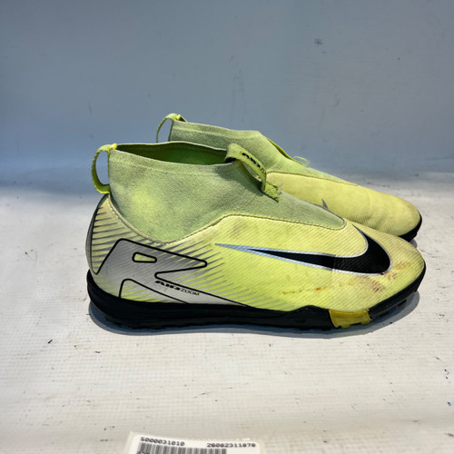 Vist Large View of Product Image Which is Used Nike Soccer Cleats Yellow Youth 06.0