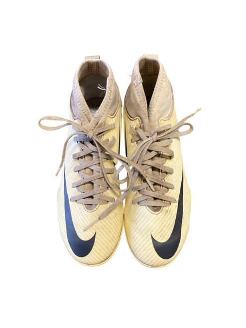 Vist Large View of Product Image Which is Used Nike Soccer Cleats White Junior 02