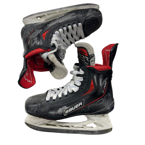 Vist Large View of Product Image Which is Used Bauer VAPOR 3X PRO Junior Hockey Skate Junior 05