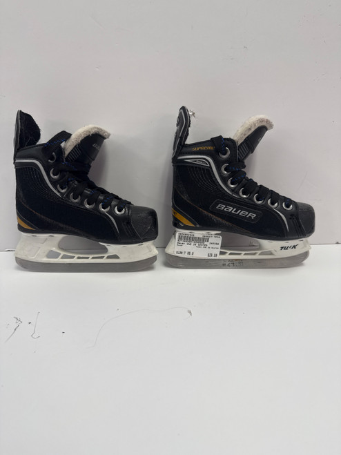 Vist Large View of Product Image Which is Used Bauer ONE 20 SKATES Youth Hockey Skate Youth 08.0