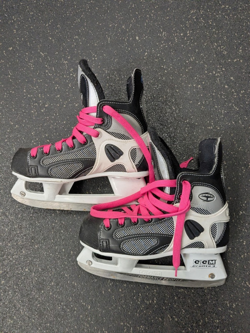 Vist Large View of Product Image Which is Used CCM 452 Junior Hockey Skate Junior 05