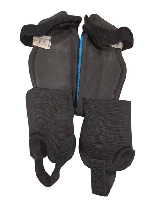 Vist Large View of Product Image Which is Used Nike Soccer Shin Guards Youth Royal Blue SM