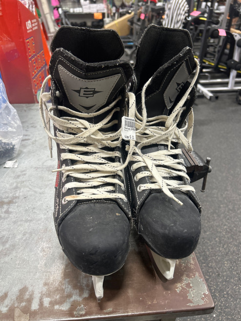 Vist Large View of Product Image Which is Used Easton SY52 Senior Hockey Skate Senior 11