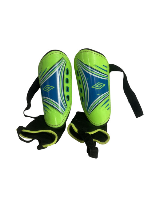 Vist Large View of Product Image Which is Used Lotto SHIN GUARDS Soccer Shin Guards Junior Green XL